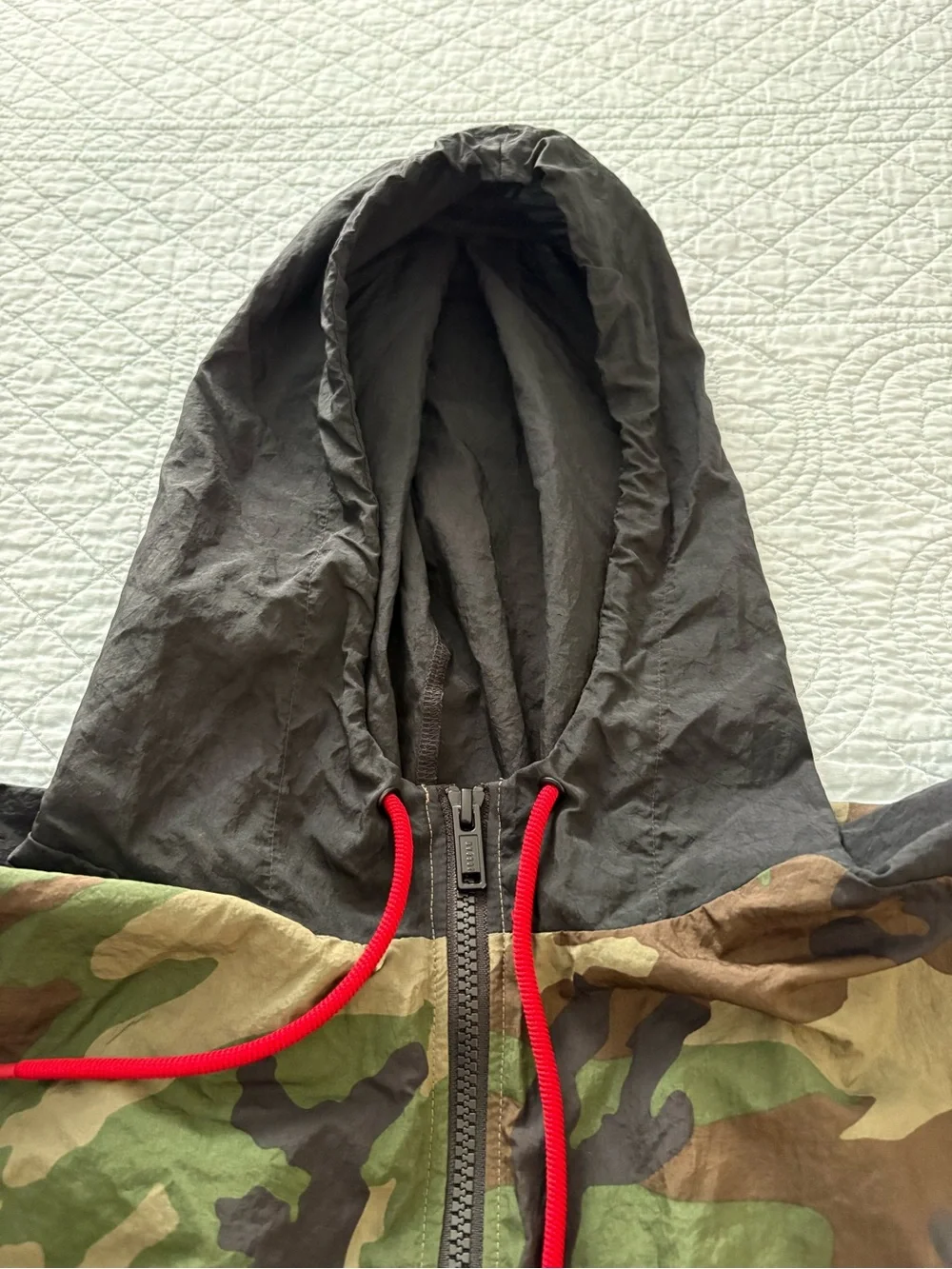 Air Jordan Jumpman Classics camo windbreaker. Size large.